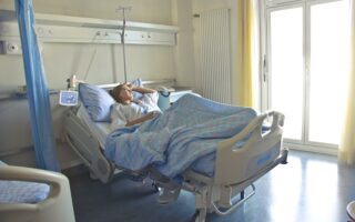Choisir son lit médicalisé