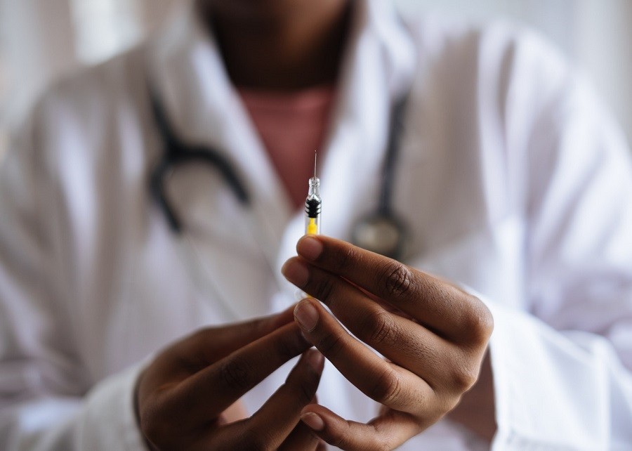 Vaccins contre la grippe par un infirmier libéral