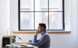 Que faire si un salarié présente des symptômes de Covid-19