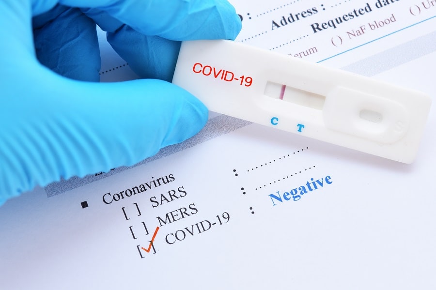 Tests antigéniques et tests PCR