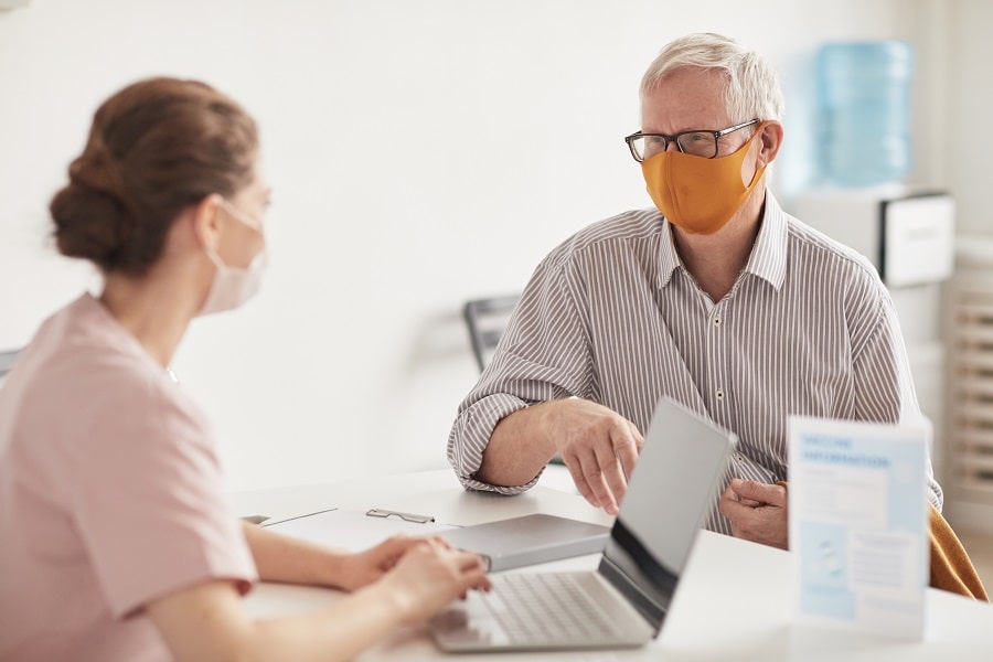 Entretien médical avant vaccin covid en entreprise