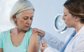 Covid : se faire vacciner par la médecine du travail
