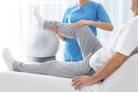 Chondropathie : prendre rendez-vous avec un kiné à domicile